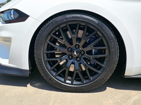 Steeda 20" ST-R Gunmetal Mustang Wheel & Tire